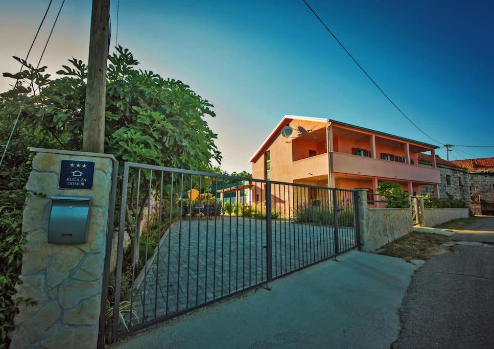 Villa Milla-Grubine Exteriör bild
